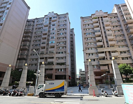 琪姊帶你看屋【皇城帝寶】4房可隔成5房+平車